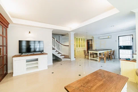 Fantasia Villa 2 4 bedrooms, for rent
