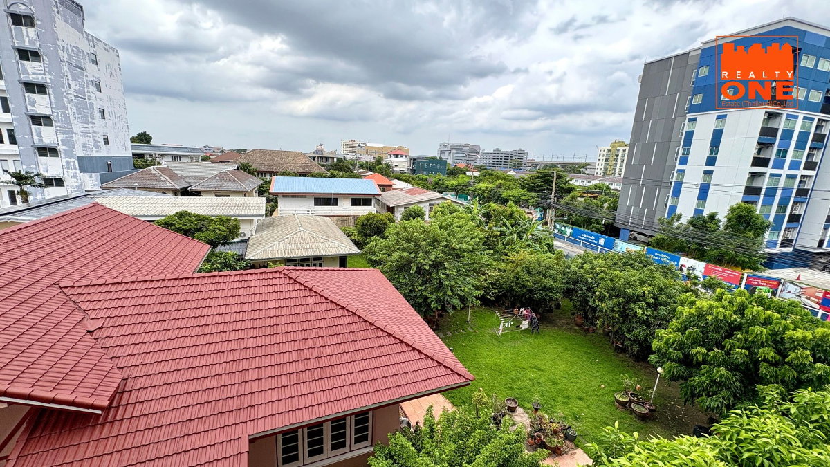 รูป คอนโด สุชารี ไลฟ์ (Sucharee Life) ห้องกว้าง พร้อมอยู่ วิวสวนร่มรื่น ไม่บล็อกวิว!  - รูปที่ 13/16