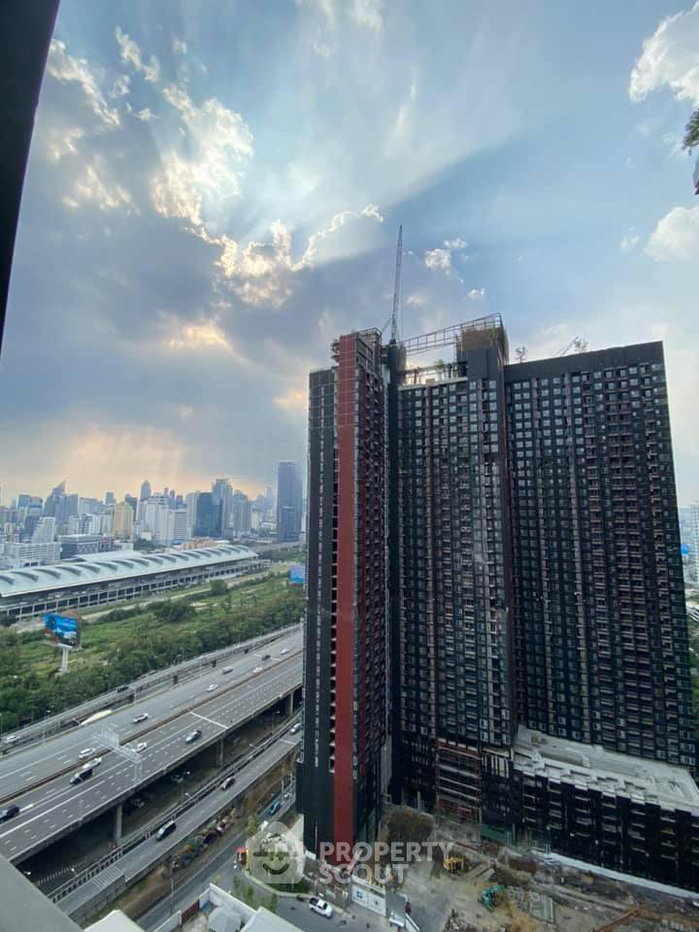 picture 2-BR Condo at Rhythm Asoke near MRT Phra Ram 9 (ID 3256568) - 12/12