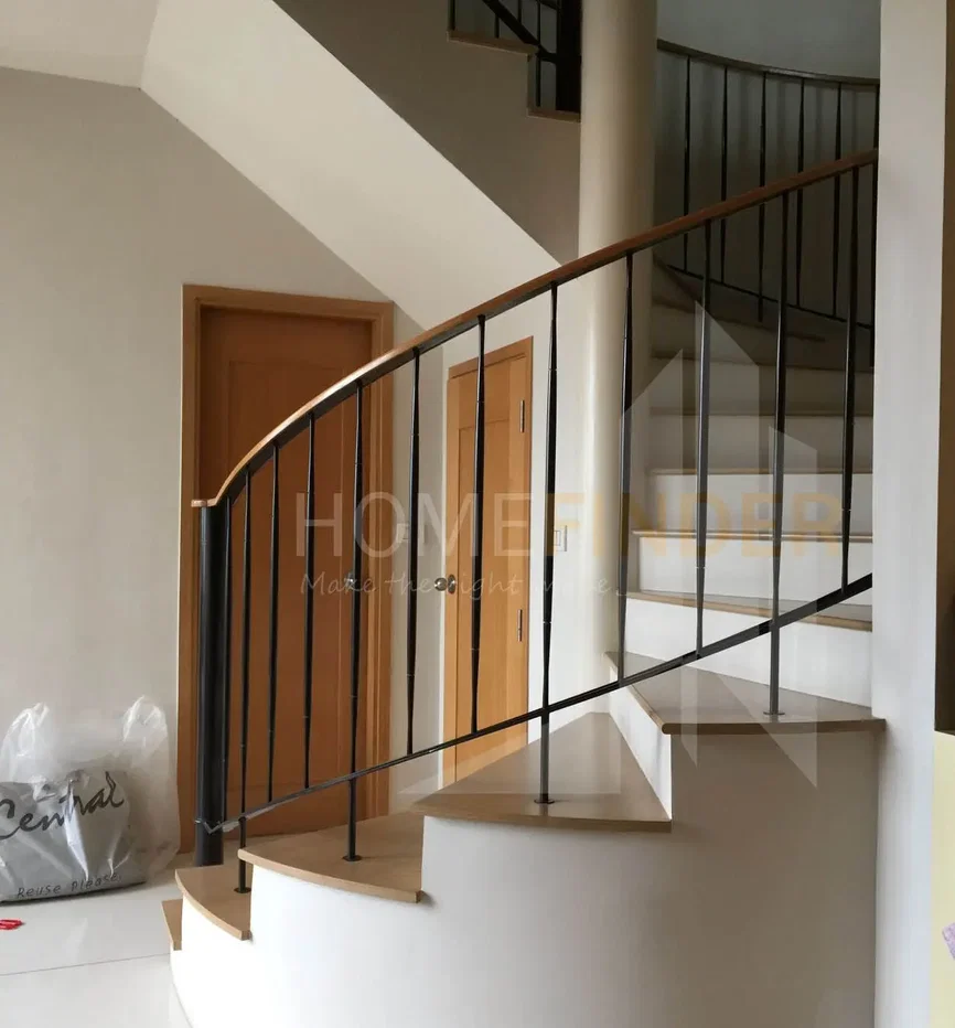 picture The Emporio Place 2 bedrooms, for sale - 2/5