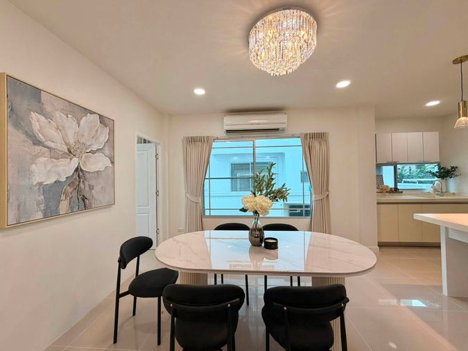 4-bed house for rent, 214 sqm, 64 sq wah, Manthana 2 Onnut - Wongwan