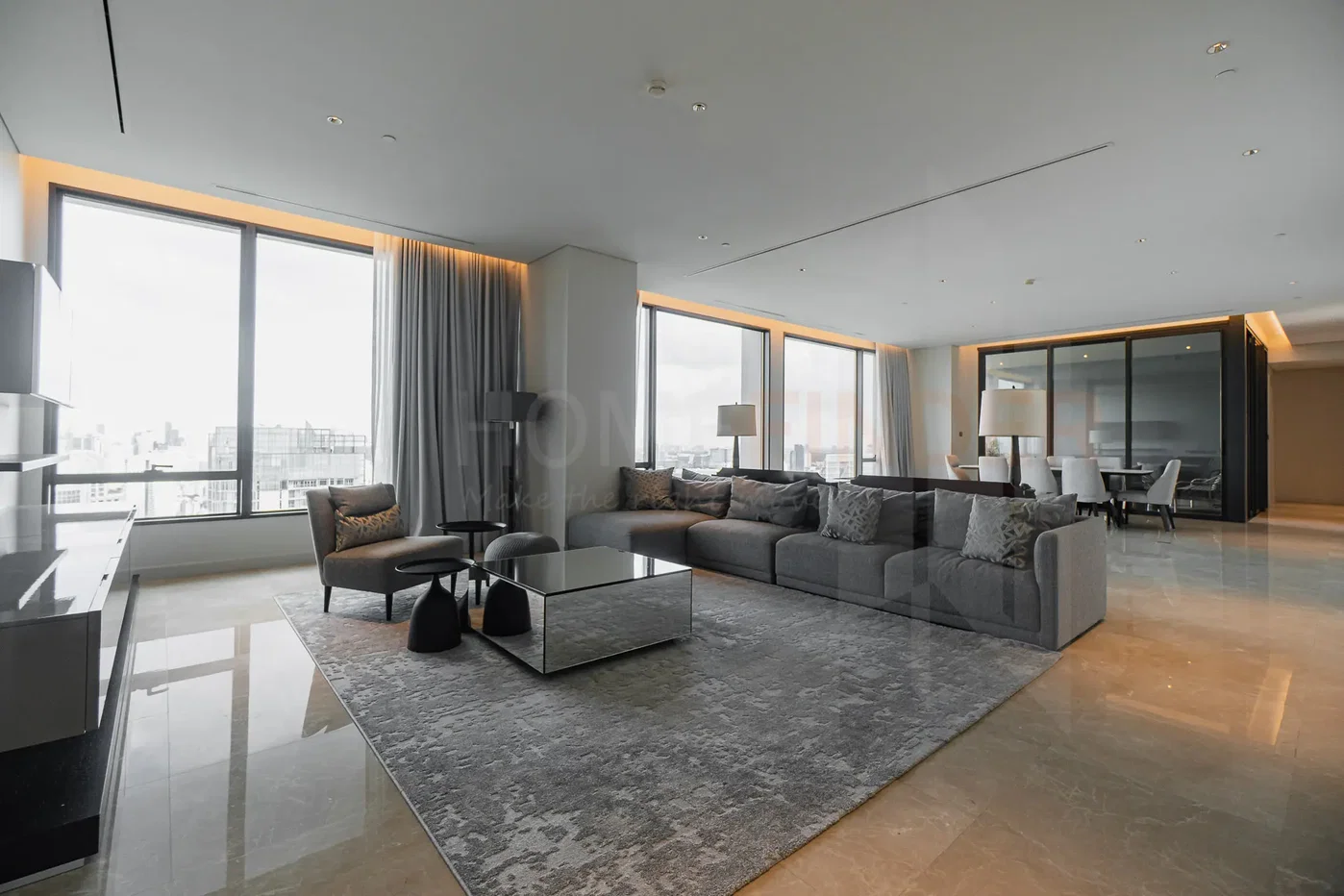 picture Sindhorn Residence 4 bedrooms, for rent - 1/16