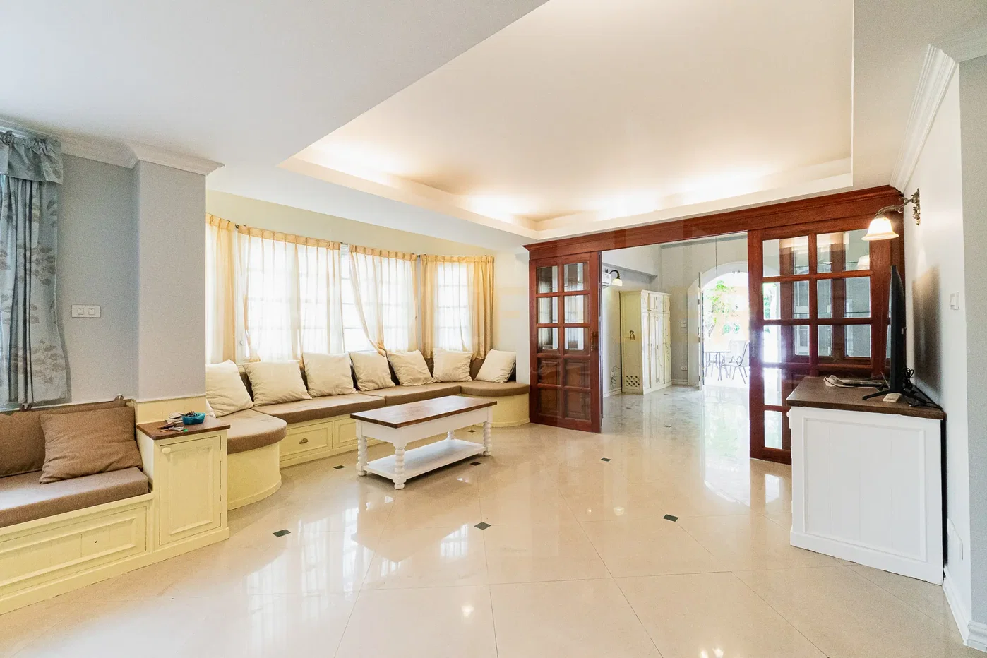 picture Fantasia Villa 2 4 bedrooms, for rent - 2/16