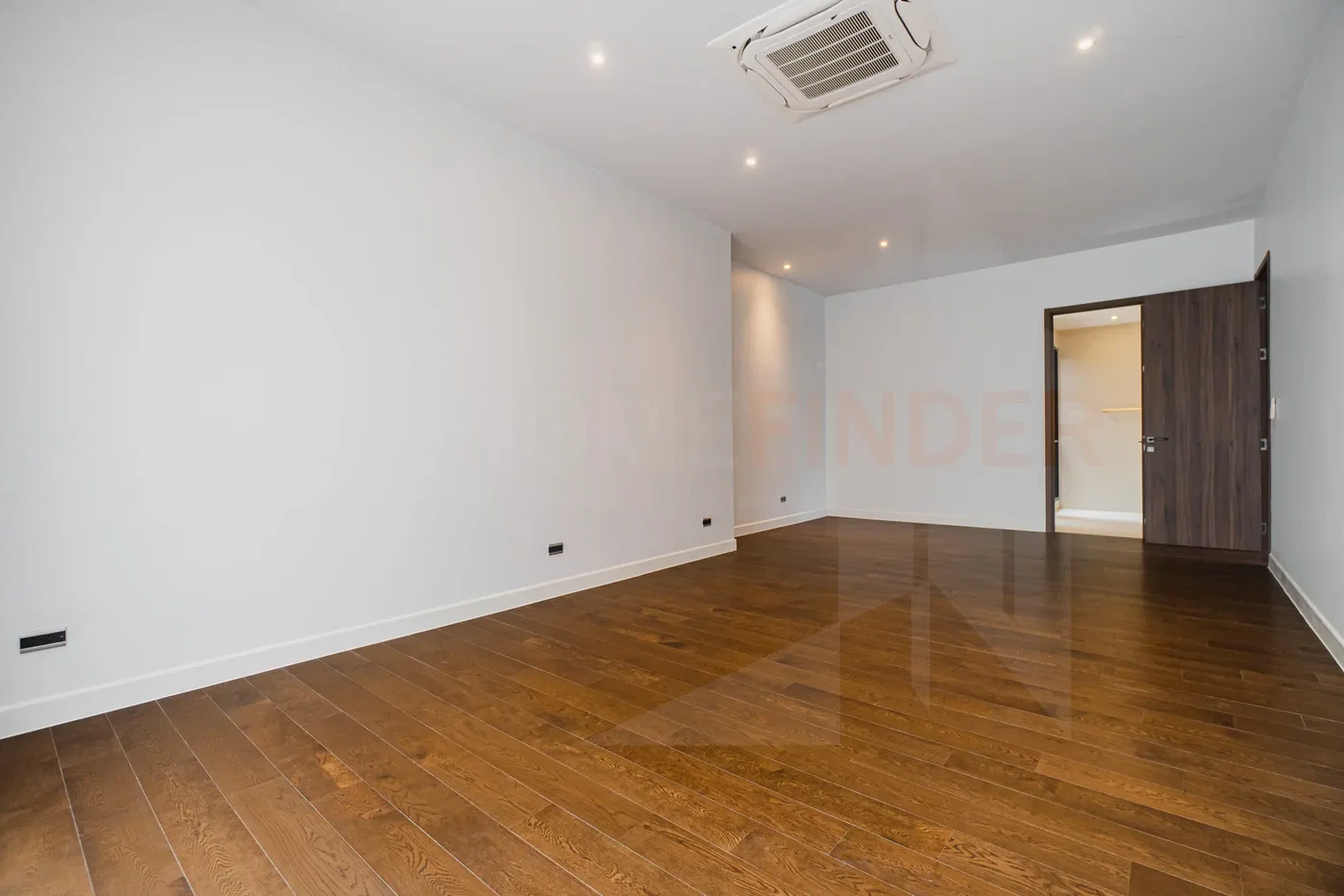 รูป BUGAAN KRUNGTHEP KREETHA 3 bedrooms, for sale - รูปที่ 3/18