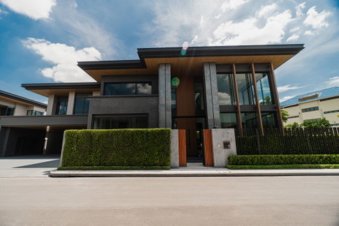 ศิรนินทร์ เรสซิเดนเซส พัฒนาการ 5 bedrooms, for sale