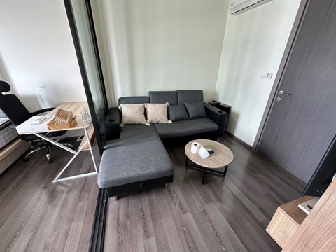 ว่างพร้อมอยู่🥰13,000 The Base Park East BTS อ่อนนุช  contact Line:katk03