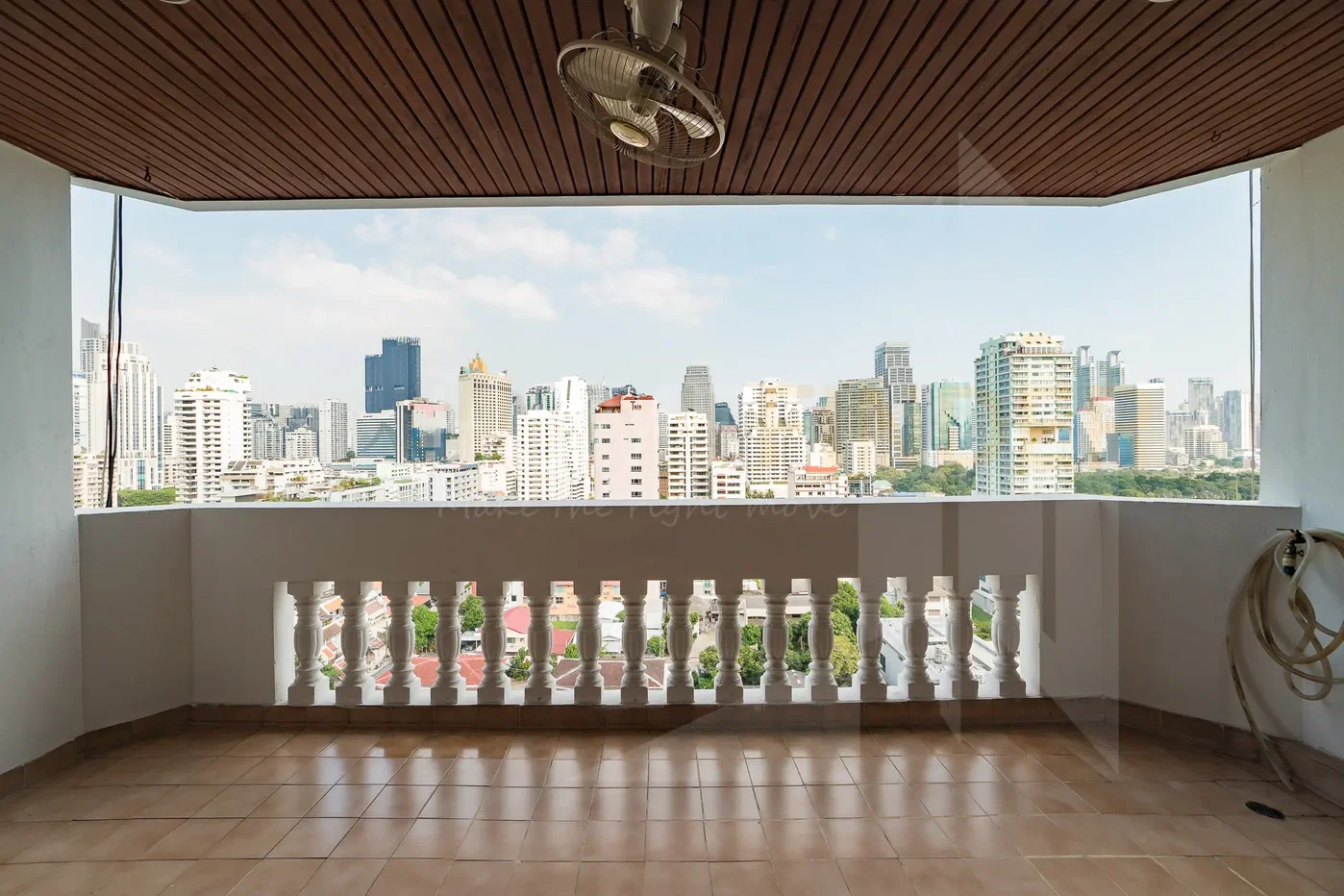 รูป Sethiwan Palace Sukhumvit 4 3 bedrooms, for rent - รูปที่ 19/27