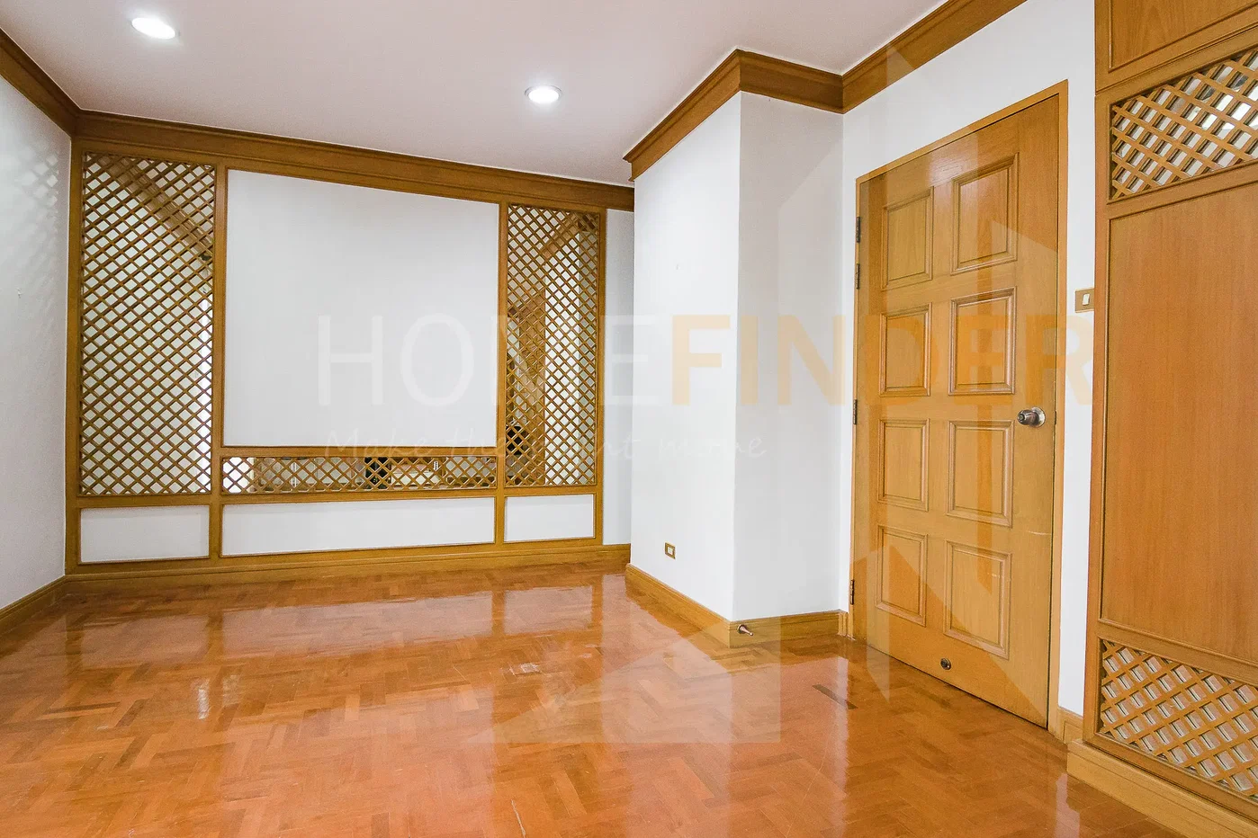 picture Fifty Fifth Tower 3 bedrooms, for rent - 11/18