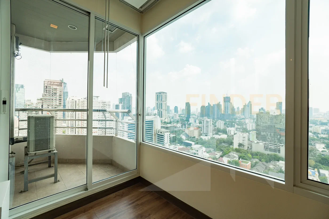 picture Ideal 24 4 bedrooms, for rent - 32/37