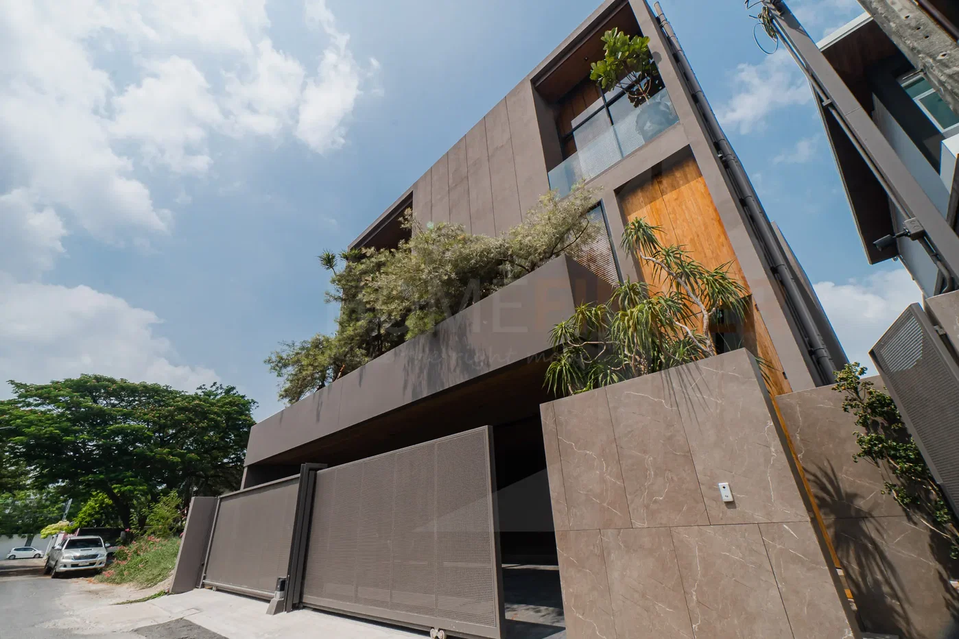 รูป House at Nakniwat 37 4 bedrooms, for sale - รูปที่ 1/15