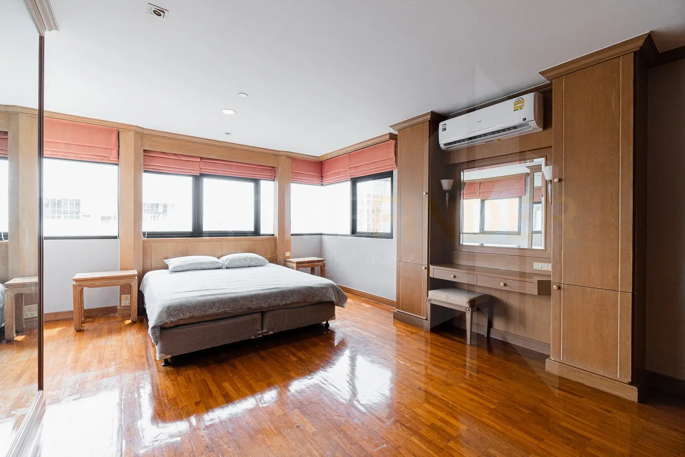 picture Sathorn Gardens 3 bedrooms, for rent - 4/13