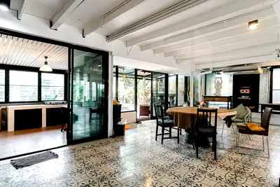 เช่าบ้านเดี่ยว กรมศุลกากร : House in Rama 4, Big garden, 6 parking spots 2 bedrooms, for rent