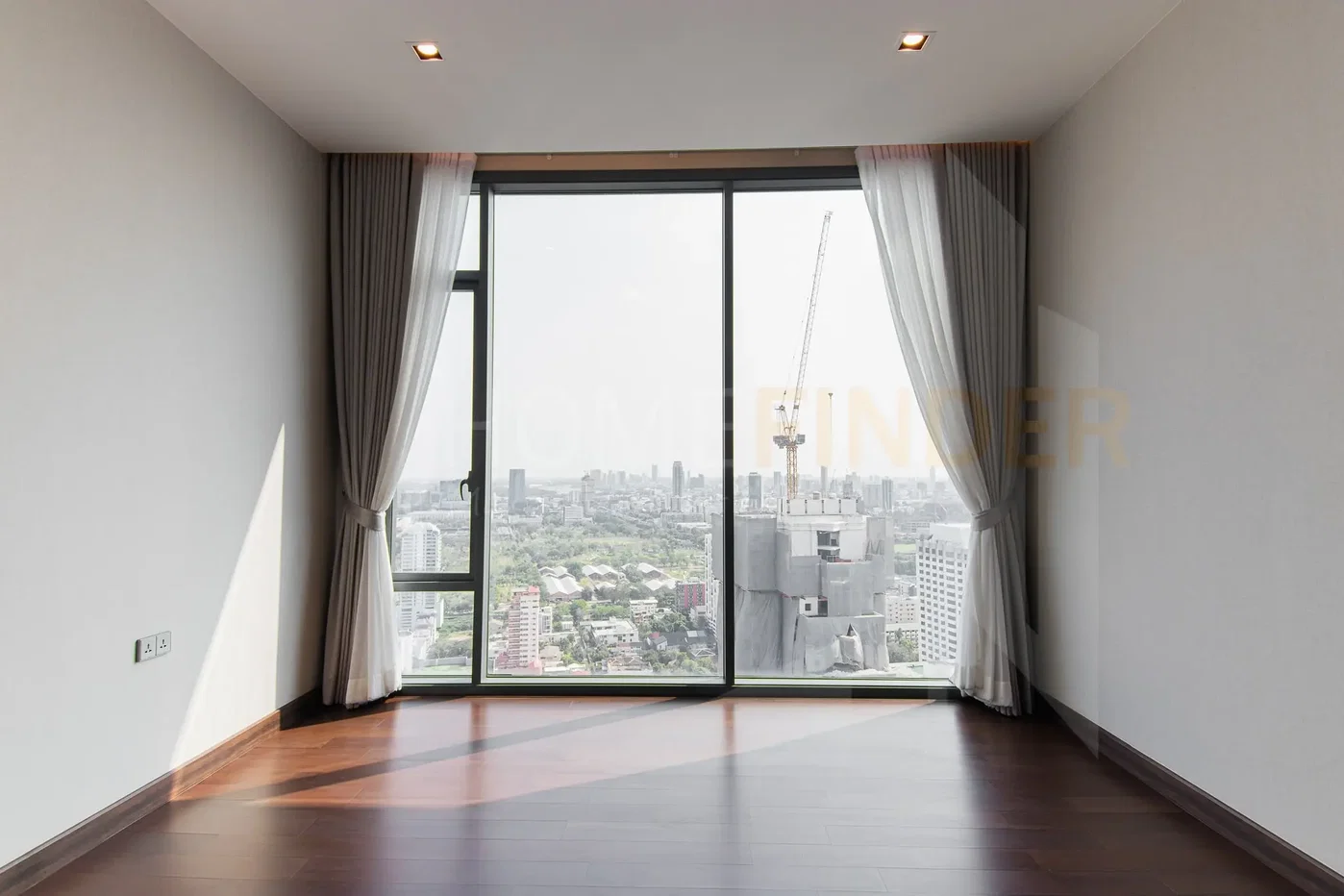 picture Q 1 Sukhumvit 3 bedrooms, for sale - 13/25