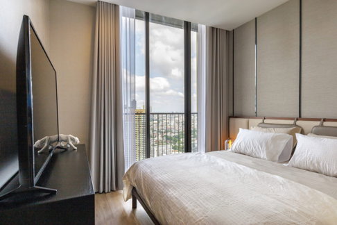 1 ห้องนอน | 2 ห้องน้ำ | BTS Thong Lo | 45 ตร.ม. | 32,000 บาท/เดือน | ชั้น 15 — The Crest Sukhumvit 34 กรุงเทพฯ