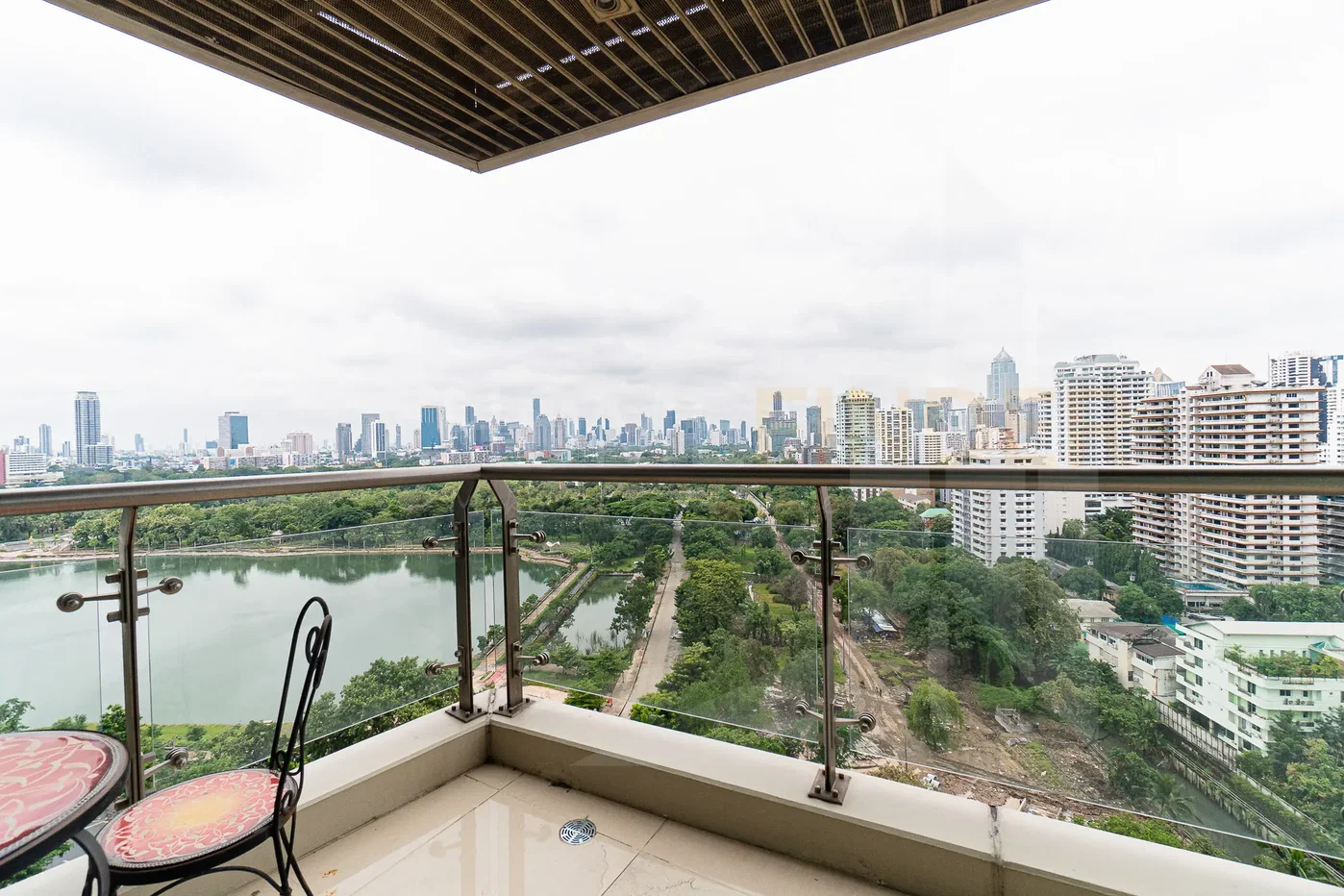 picture The Lakes 3 bedrooms, for rent - 10/11