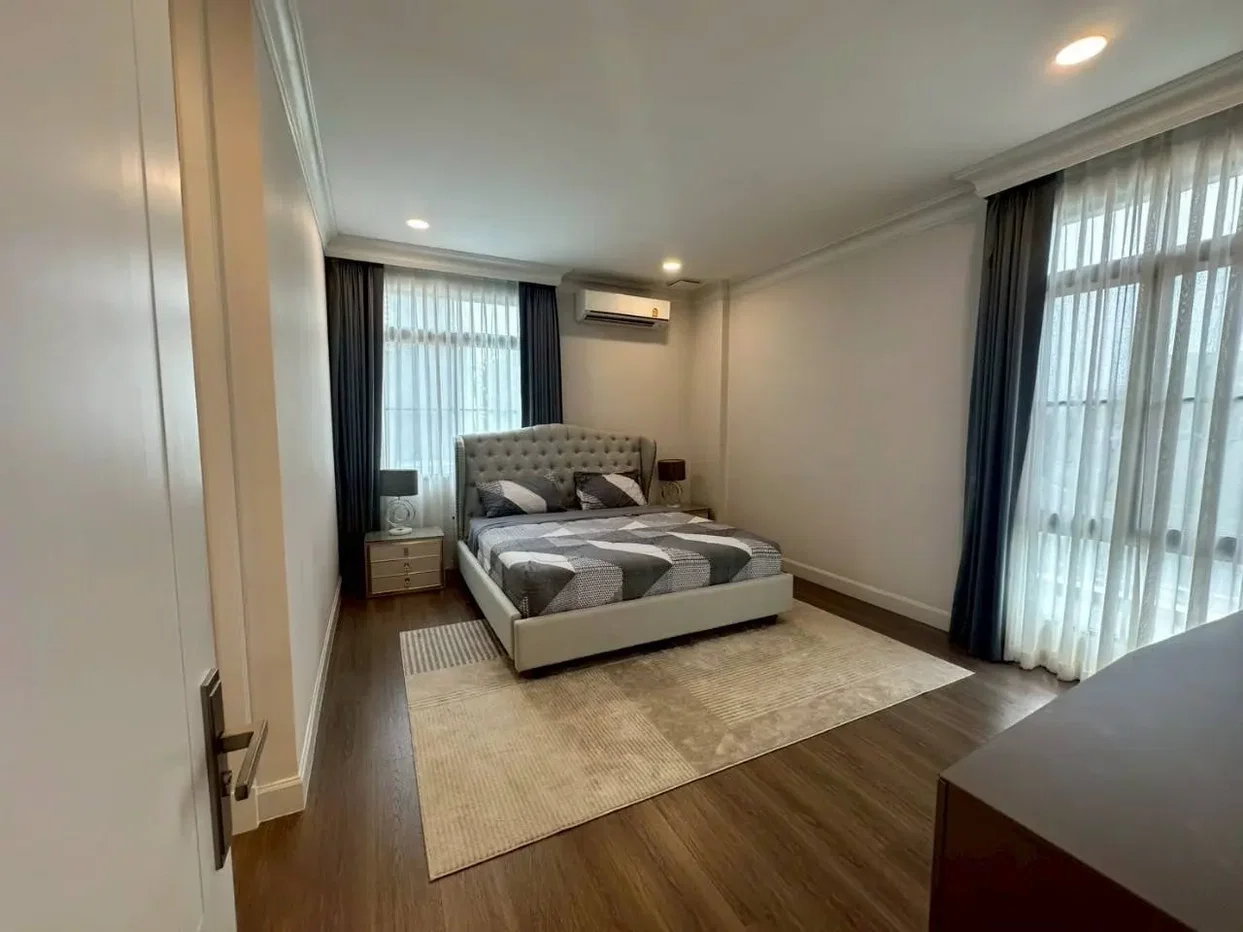รูป NANTAWAN RAMA 9 New Krungthepkreetha 5 bedrooms, for rent - รูปที่ 5/9