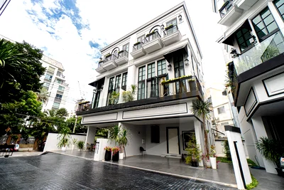 บ้านเดี่ยว ซอยปรีดี พนมยงค์ (สุขุมวิท 71) : Maison Blanche Sukhumvit 67 4 bedrooms, for sale