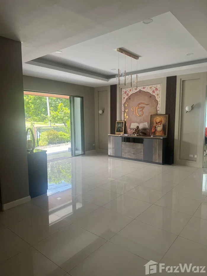 picture Passorn Bangwaek 6739716 - 8/48