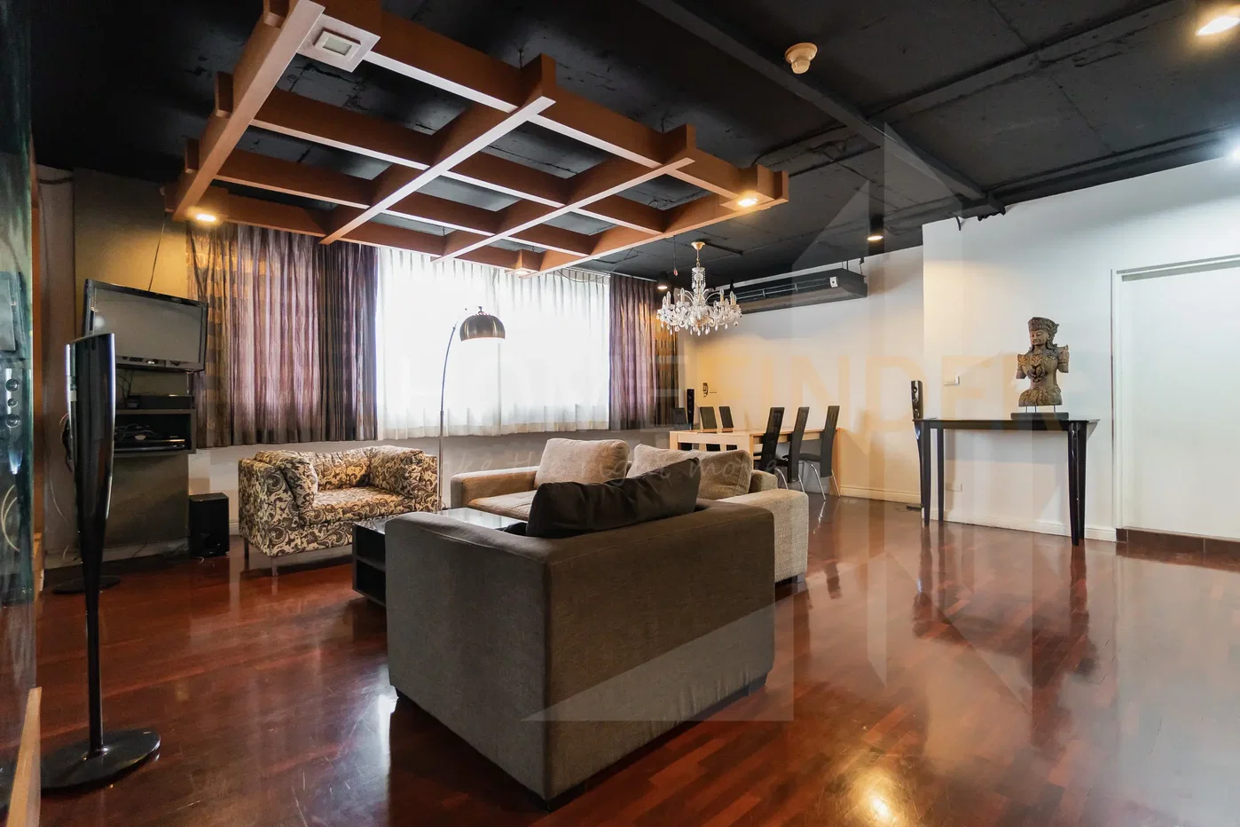 picture Sukhumvit Casa 3 bedrooms, for rent - 1/18