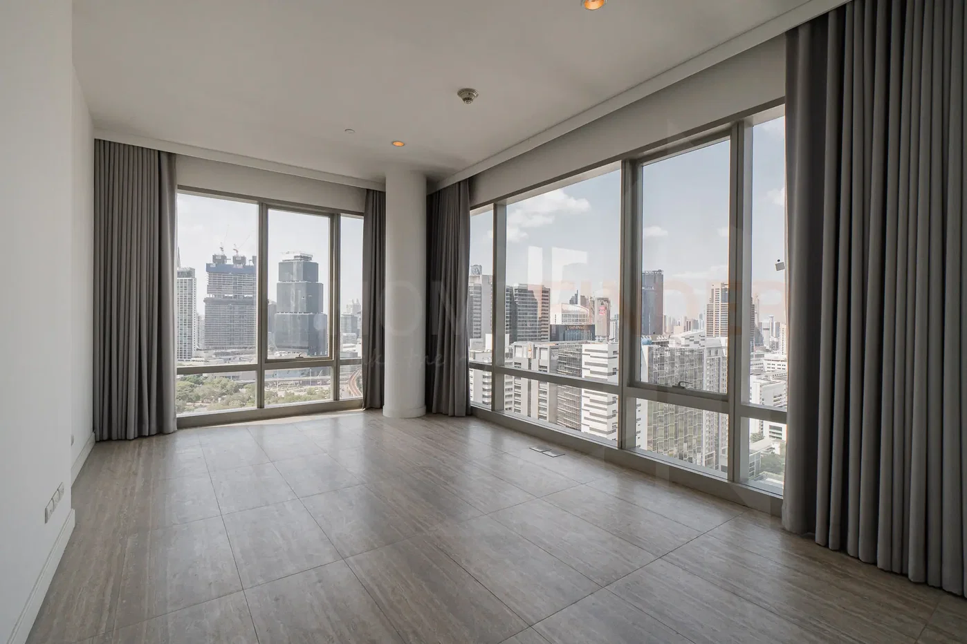 picture 185 Rajdamri 3 bedrooms, for sale - 4/25