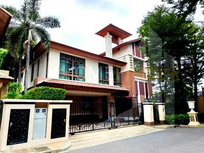 เช่าบ้านเดี่ยว โรงเรียนเซนต์แอนดรูส์อินเตอร์เนชันแนล กรุงเทพ : Baan Sansiri Sukhumvit 67 4 bedrooms, for rent