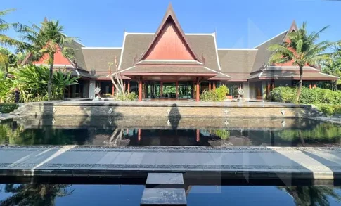 Resort Style Residence in Soi Nuanchan 7 bedrooms, for sale