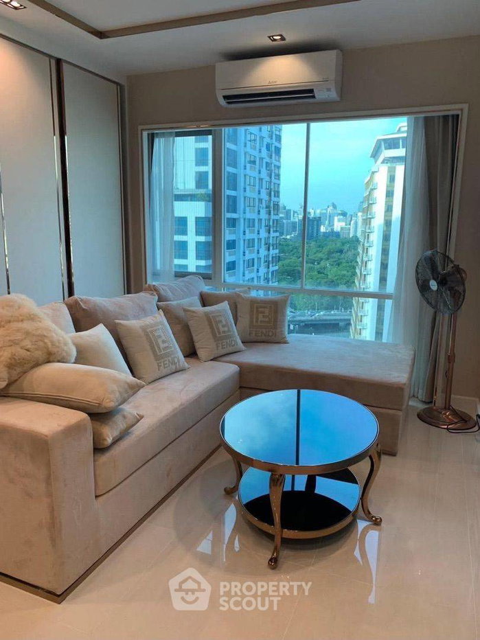 picture 100m To BTS Sala Daeng | 17th-Floor 2-BR Silom Terrace Condominium (ID 3257859) - 1/5