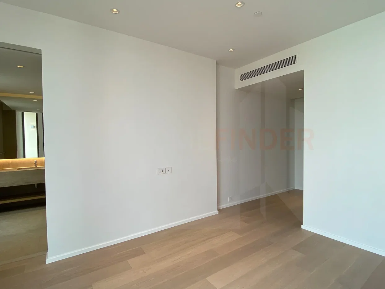 รูป A luxurious modern minimalist-style 4 bedrooms, for sale - รูปที่ 14/30