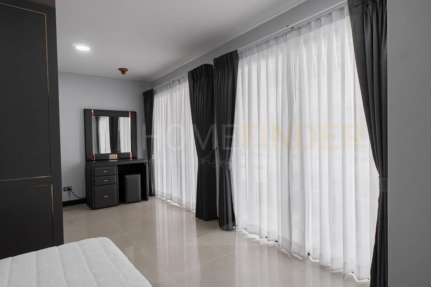 picture Richmond Palace 2 bedrooms, for rent - 6/8
