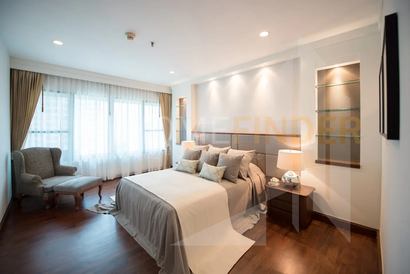 picture Mayfair Garden 4 bedrooms, for rent - 7/12