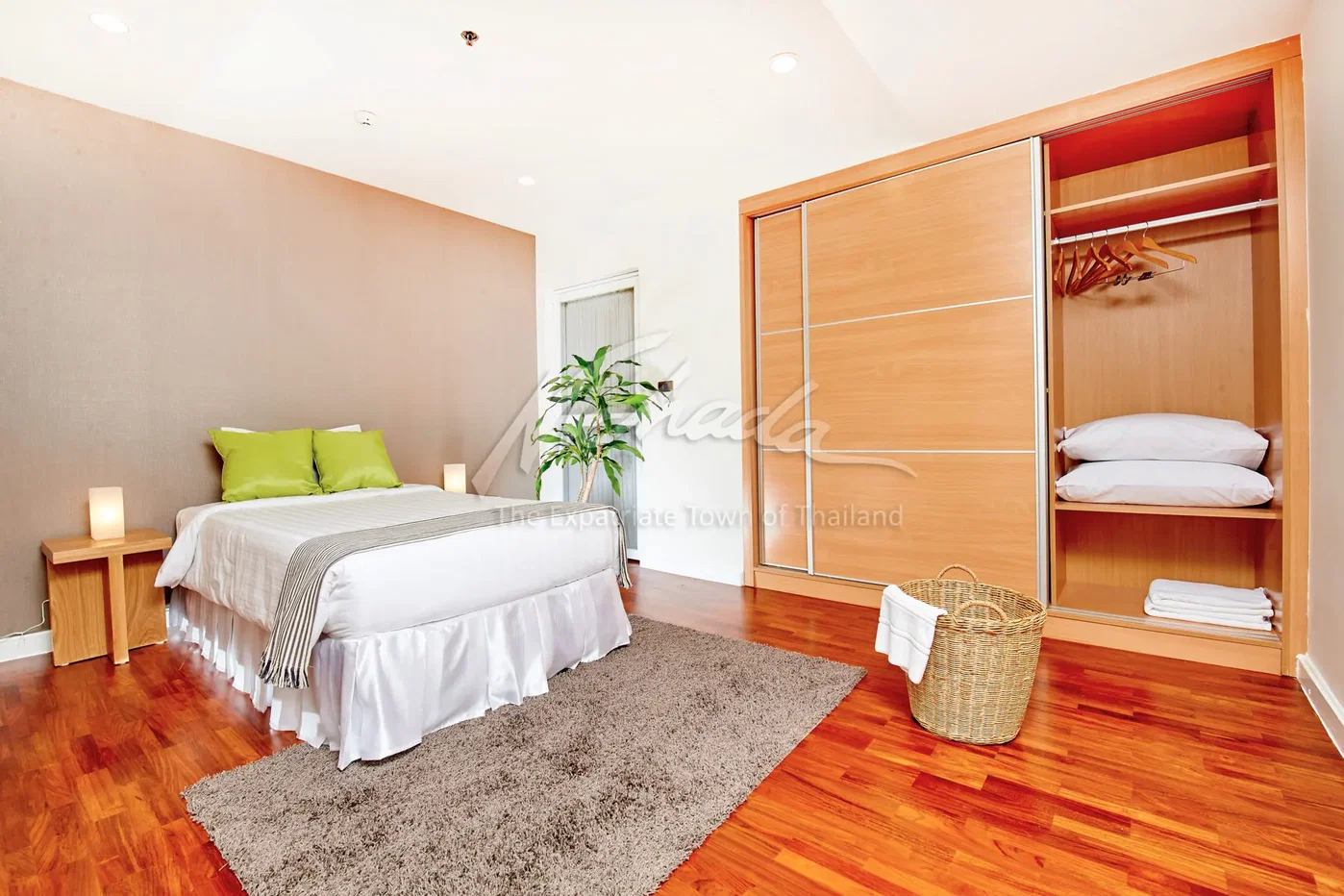 picture The Tropical 2 bedrooms, for sale - 3/9