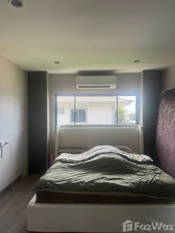 picture Passorn Bangwaek 6739716 - 33/48