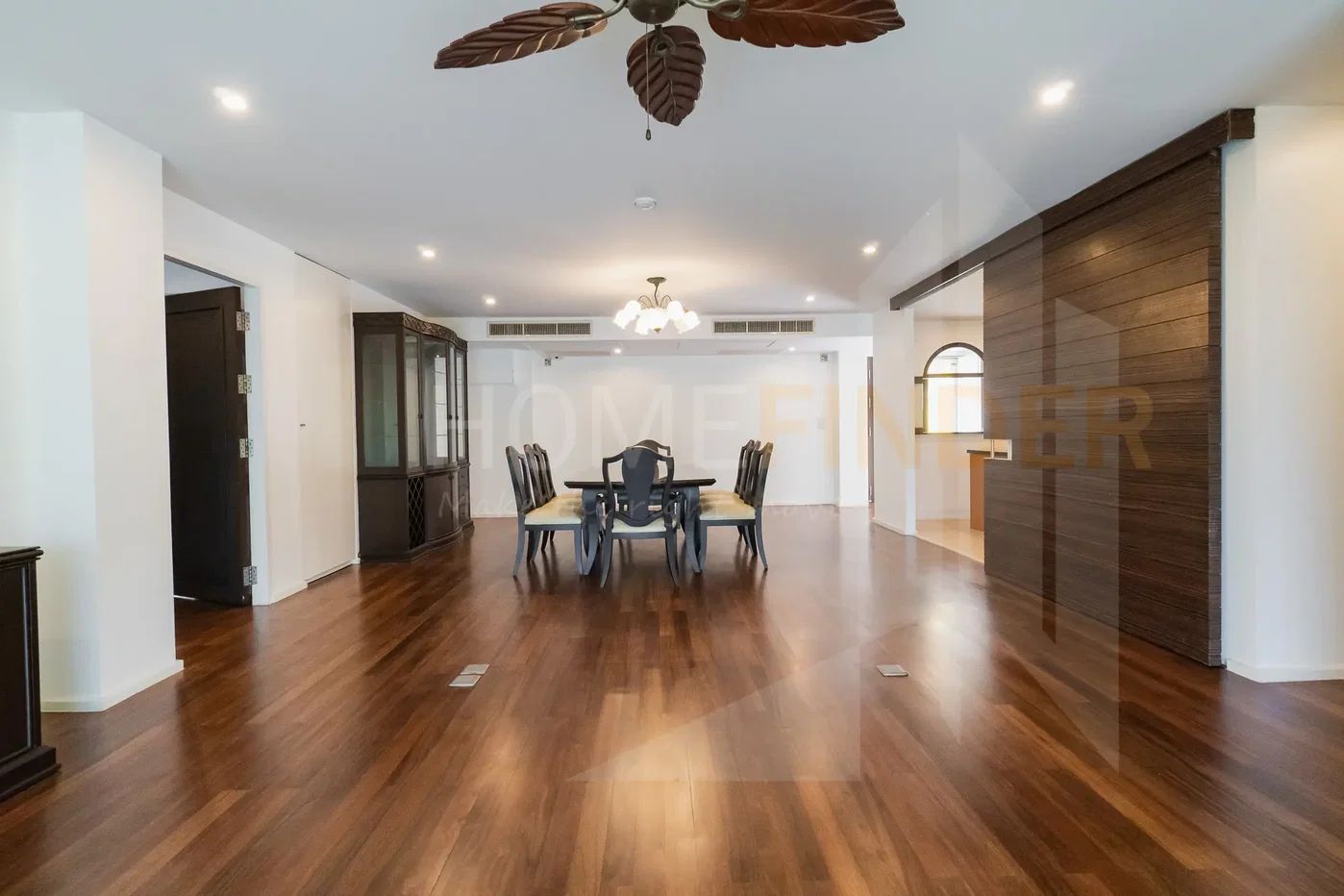 picture Silver Heritage 2 bedrooms, for rent - 2/23
