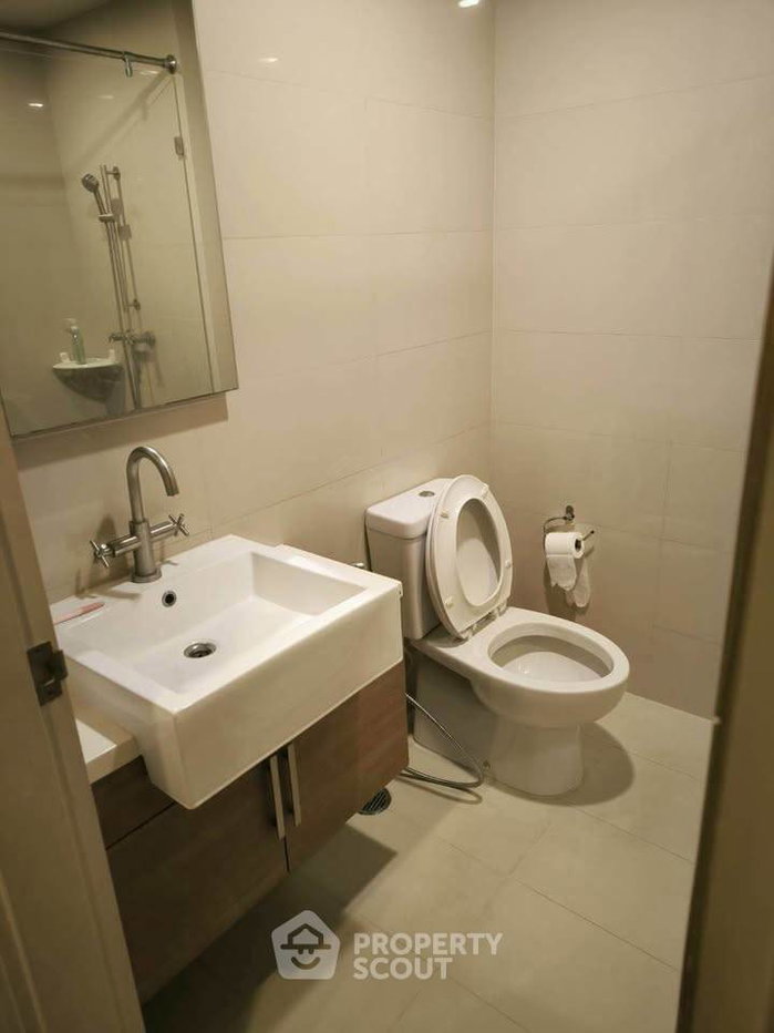 picture 90m To BTS Krung Thon Buri: 17th-Floor 1-BR Hive Sathorn (ID 2052229) - 5/8