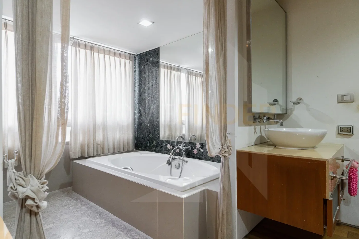 picture Ficus Lane 2 bedrooms, for sale - 14/19