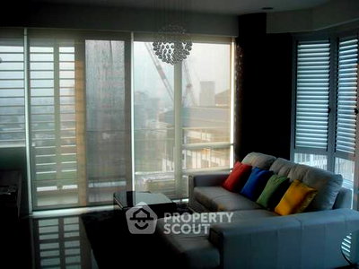 Condos for sale : 2-BR Condo at Baan Rajprasong Condominium near BTS Ratchadamri (ID 549213)
