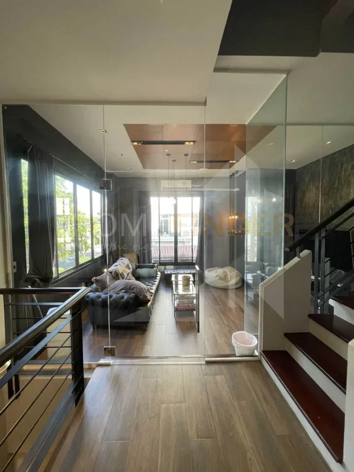 picture Baan Klang Muang British Town Srinakarin 3 bedrooms, for sale - 2/7
