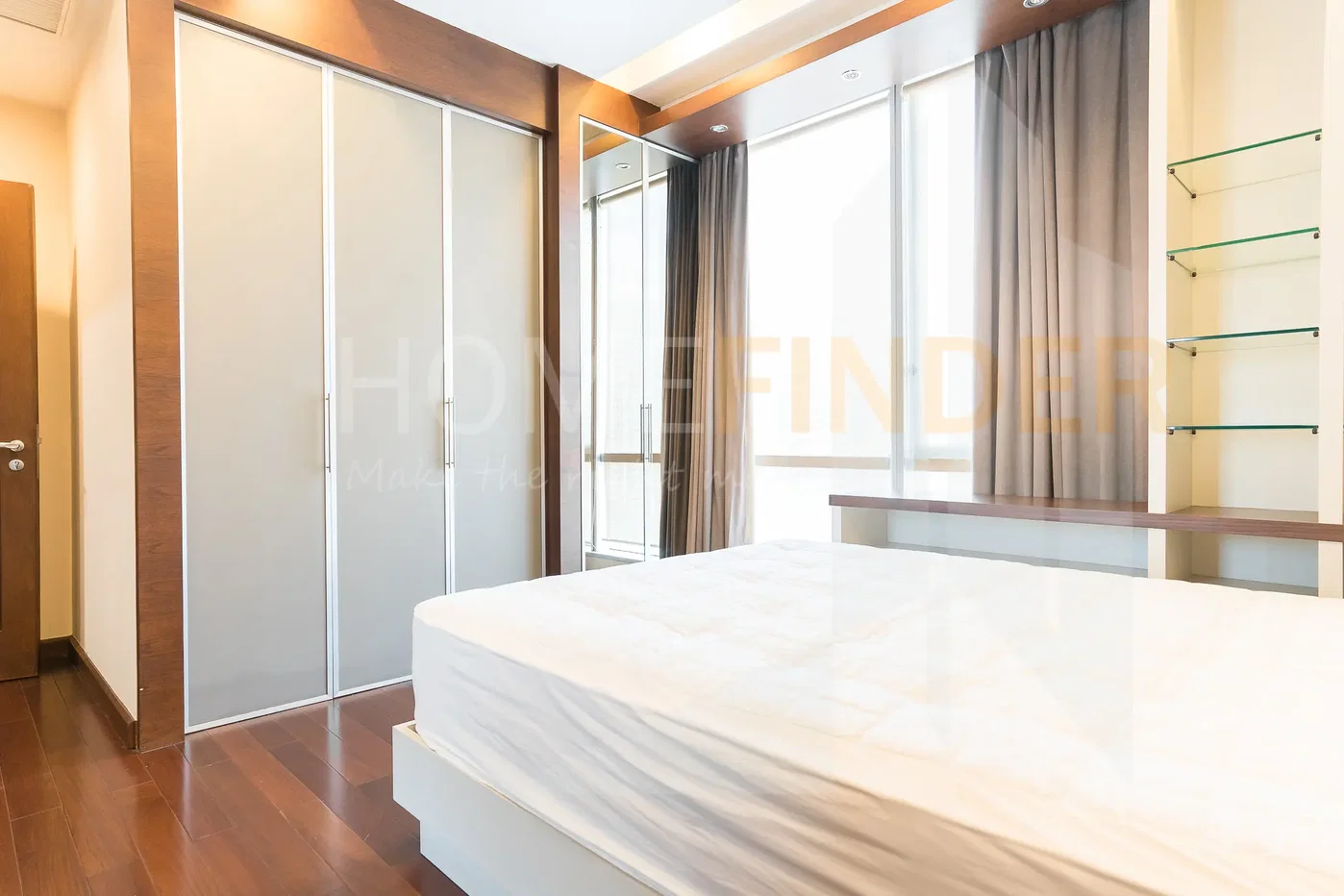 picture Sky Villas Condominium 3 bedrooms, for rent - 8/25