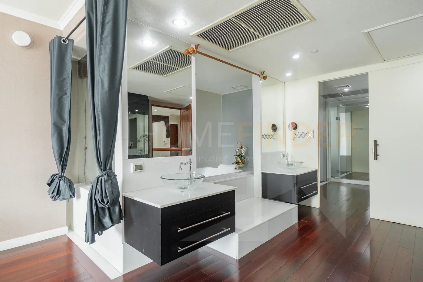 รูป Le Raffine Jambunuda Sukhumvit 31 3 bedrooms, for rent - รูปที่ 8/10