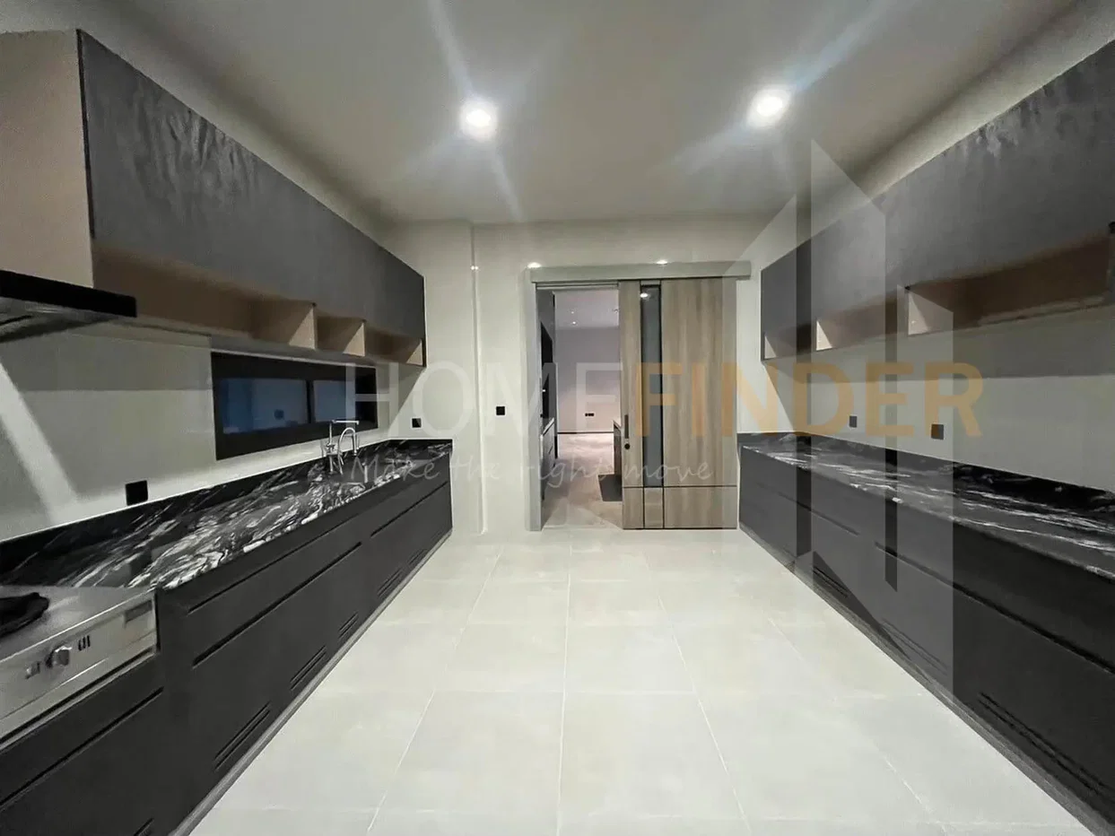 picture Siranainn Residences 5 bedrooms, for sale - 5/9