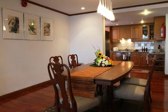 picture Mayfair Garden 2 bedrooms, for rent - 4/6