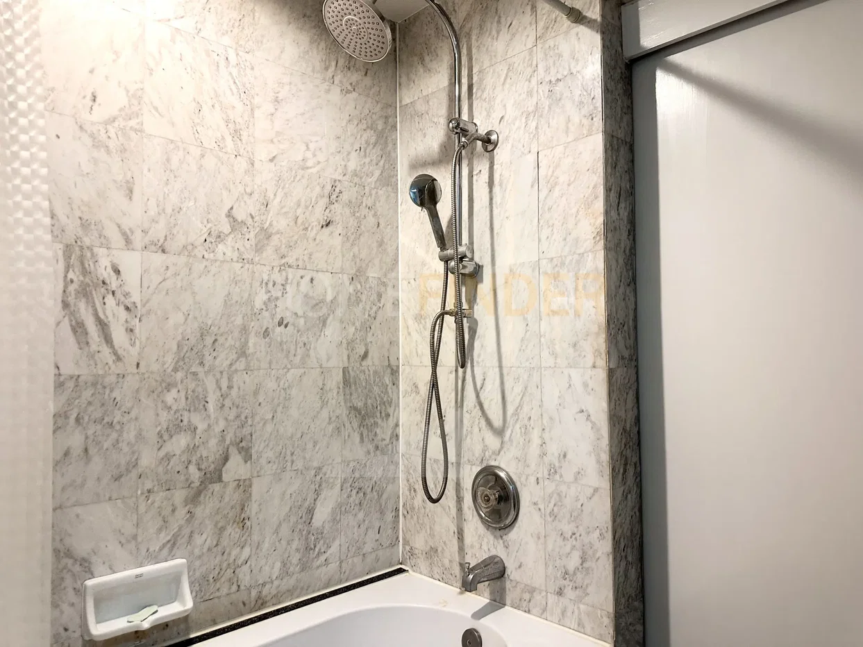 picture The Royal Place 1 1 bedroom, for rent - 9/9