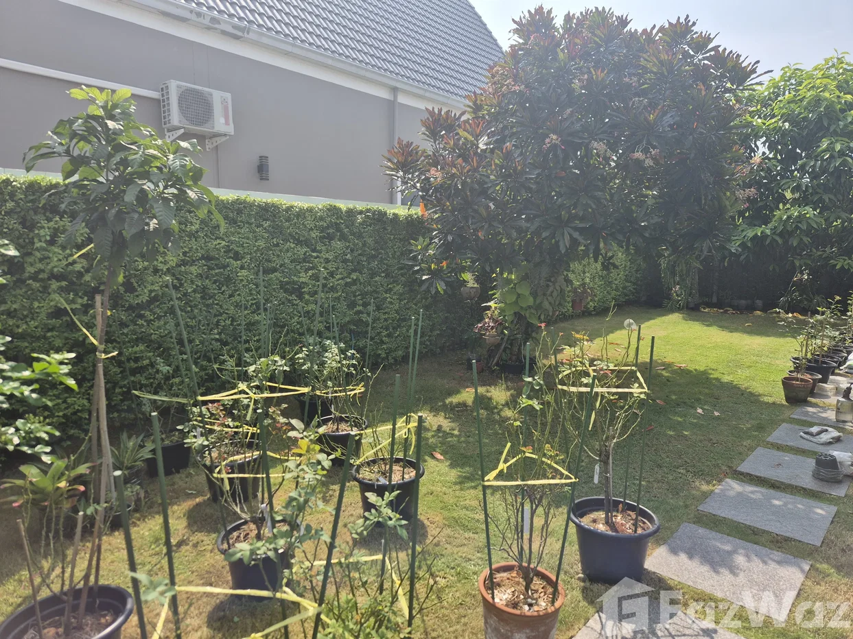 picture Large Family Home Within a Quiet Neighborhood 6714629 - 4/5