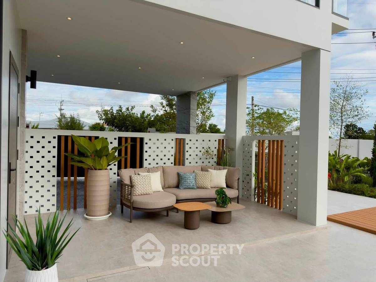 รูป วิลล่า 4-ห้องนอน ใกล้ เมืองพัทยา (ID 3256399) - รูปที่ 7/20