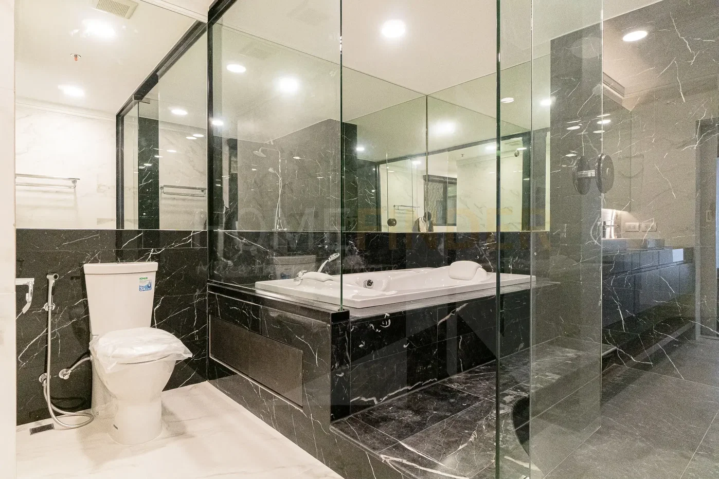 picture New House Condominium 3 bedrooms, for rent - 12/14