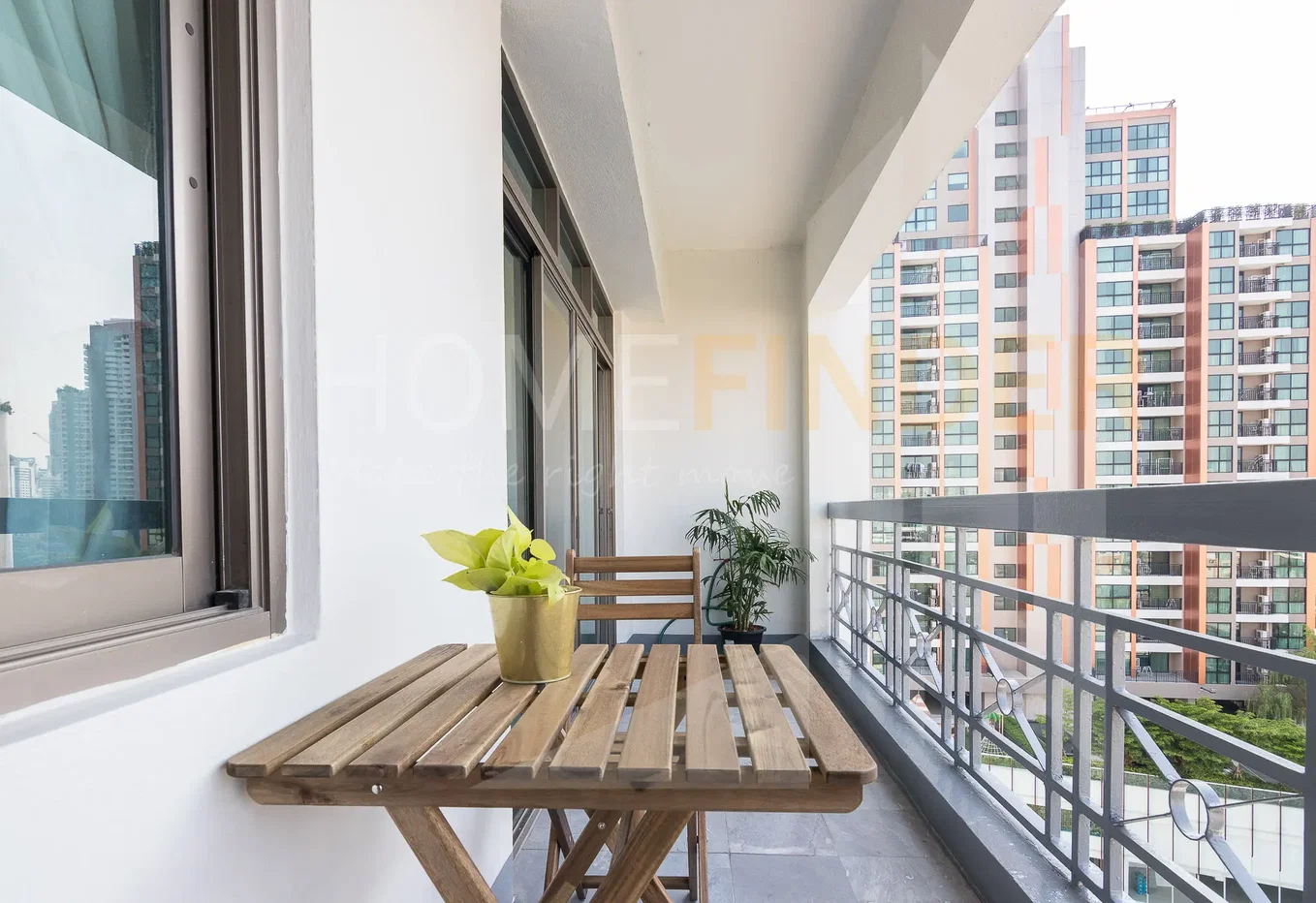 picture Royal Castle 3 bedrooms, for rent - 9/12