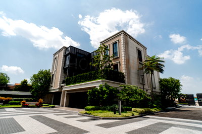 Houses for sale Prasert Manukit Road : SMYTH’S Kaset - Nawamin 4 bedrooms, for sale