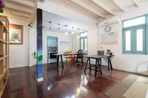 House near Sukhumvit 12 Korea Town- 5 bedroom house in Nana, Bangkok 3 bedrooms, for rent