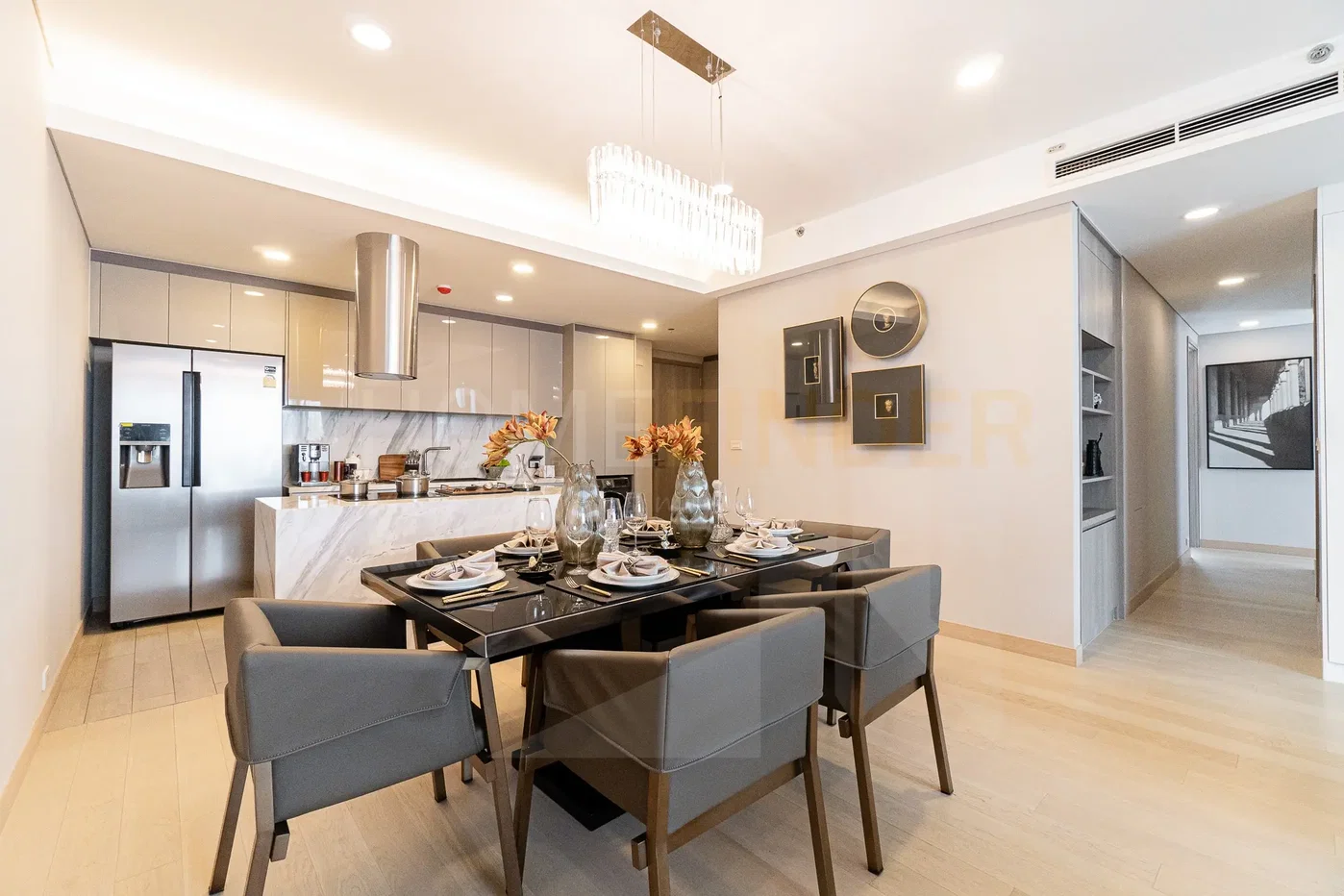 picture Siamese Exclusive Queens 3 bedrooms, for sale - 4/12