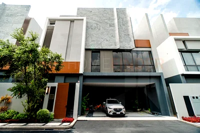 Houses for sale Bang Kapi : BUGAAN KRUNGTHEP KREETHA 3 bedrooms, for sale